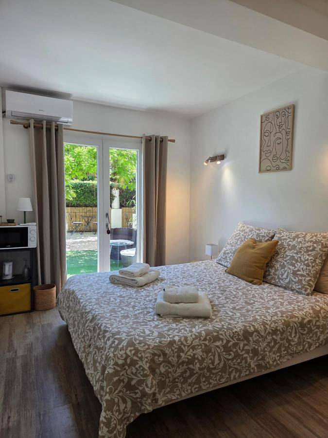 Location de vacances pour 2 personnes, avec jardin et terrasse dans Plage de San Peire - 2