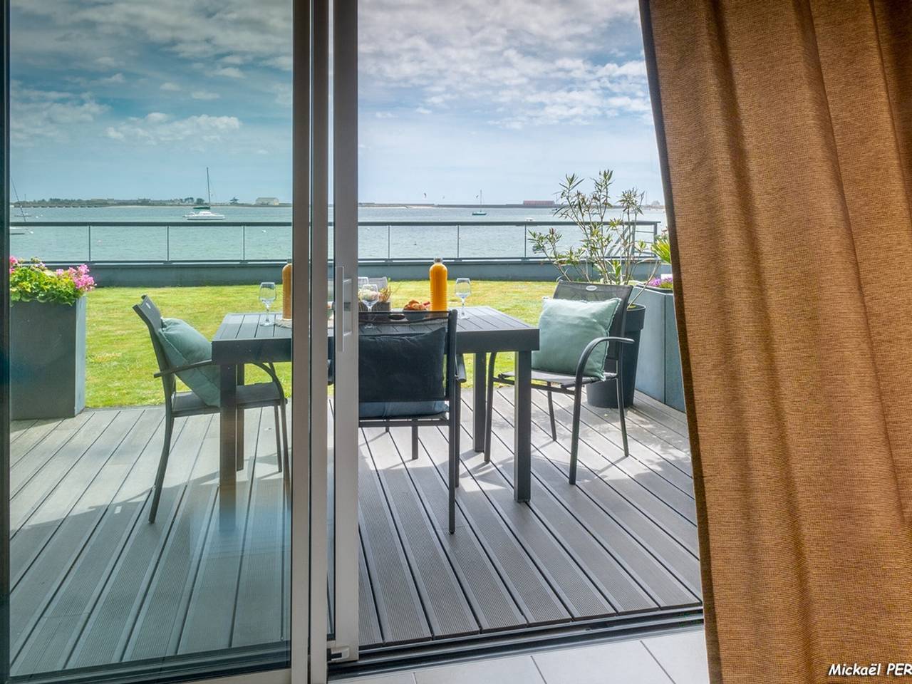 Apartamento entero, Port-Louis: Apartamento T2 con Terraza, Aparcamiento y Wifi in Port-Louis, Côte des Mégalithes
