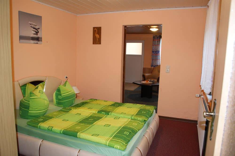 Ganze Wohnung, Fewo 2 - Ferienwohnungen Gentz 1 & 2, Wlan, ruhige Lage, Terrasse in Ulrichshorst, Korswandt