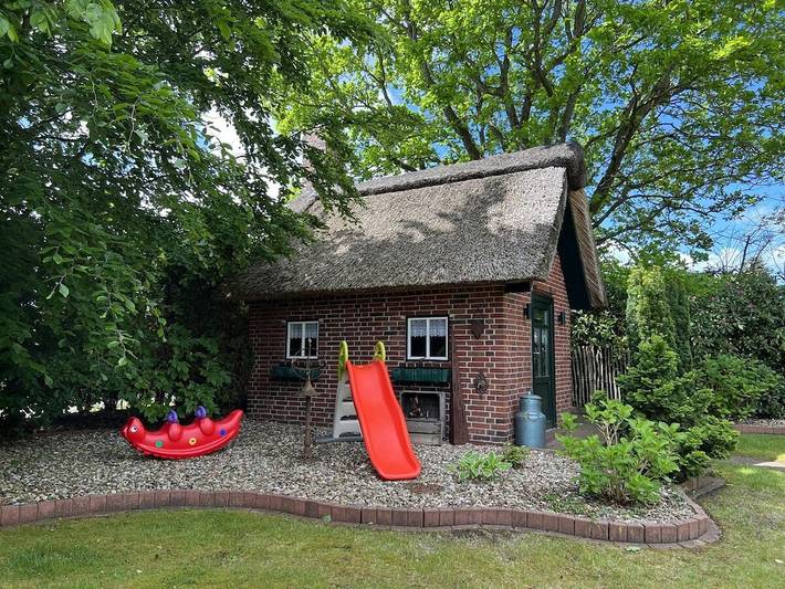 Ferienhaus mit 2 Schlafzimmer in Westerholt, Landkreis Wittmund
