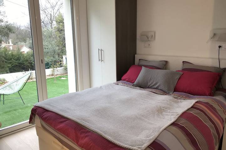 Villa pour 6 personnes, avec jardin et jacuzzi à Roquefort-les-Pins - 2
