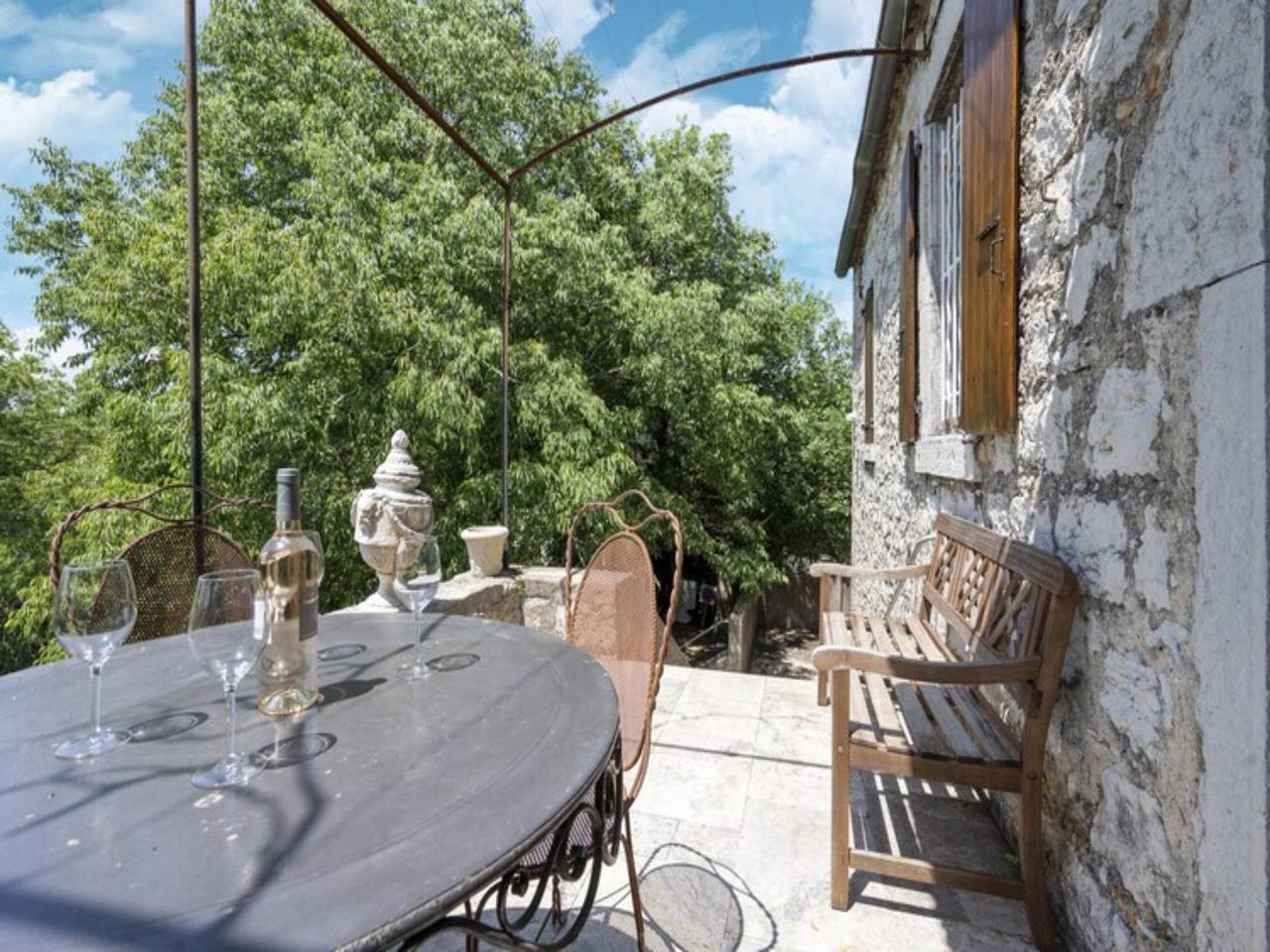 Belle ancienne ferme avec piscine
 in Labeaume, Ardèche
