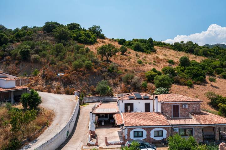 Appartement entier, Chambre 'Vistamare2' avec vue mer, Wi-Fi et climatisation in Cardedu, Province de Ogliastra