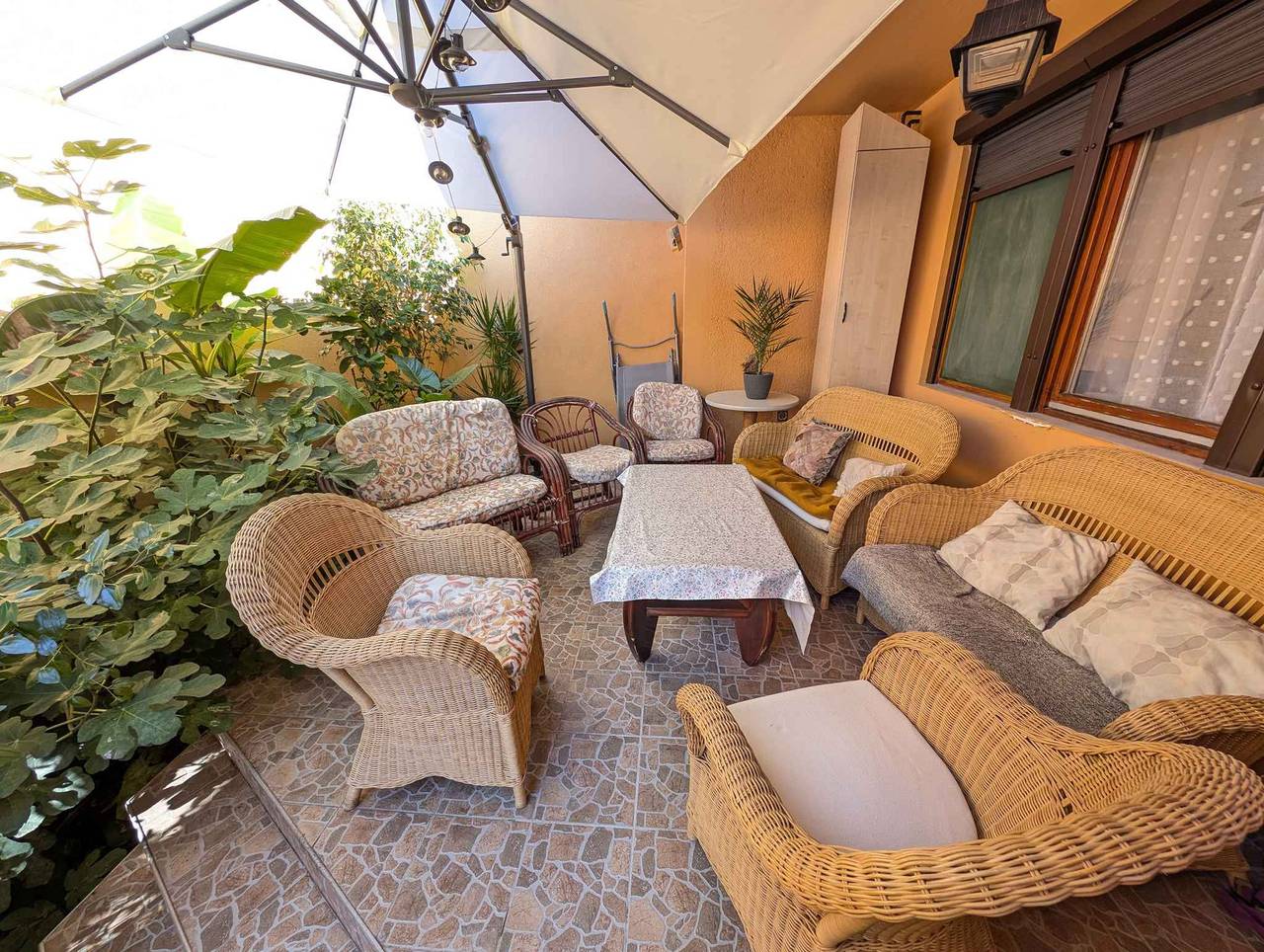 Ferienhaus mit Wlan und 2 Terrassen  in Balatonkeresztur, Plattensee Südufer