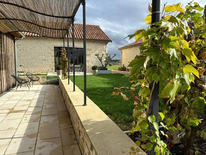 Location de vacances pour 2 personnes, avec jacuzzi ainsi que jardin et sauna dans Lac de Saint-Cyr - 2