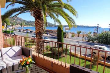 Gîte pour 6 personnes, avec terrasse dans Agay