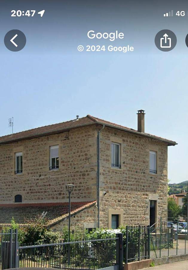 Appartement entier, La parenthèse dorée Studio à saint bel in Sain-Bel, Lyon et ses environs