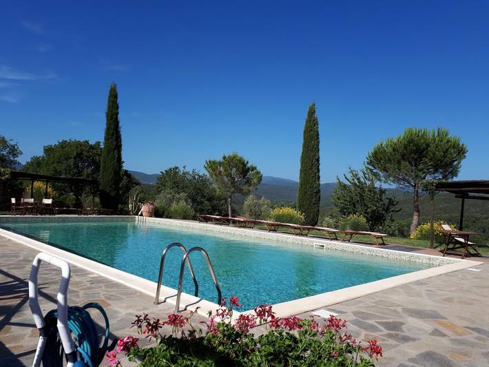 Agriturismo per 4 persone, con giardino e piscina a Massa Marittima