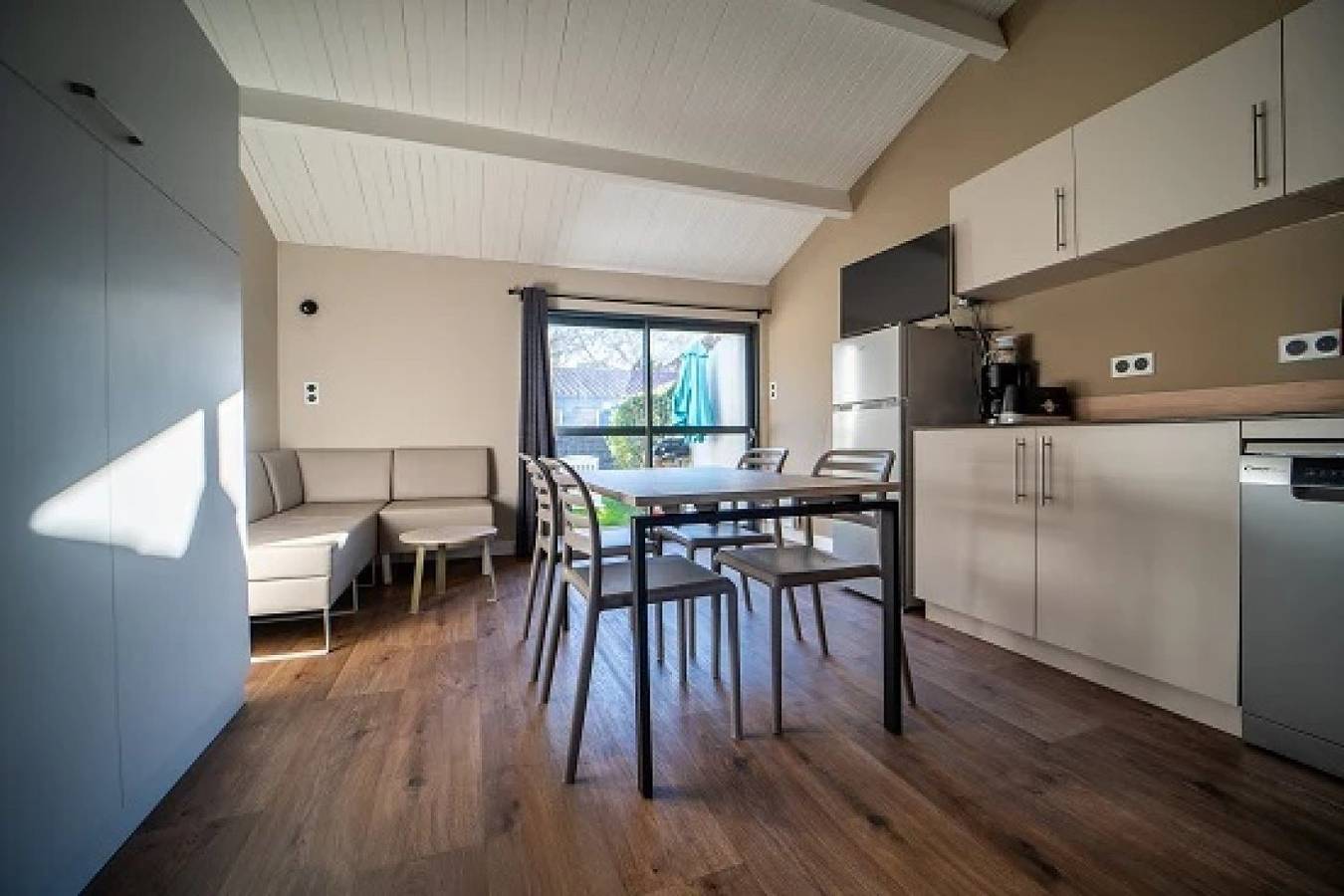 Appartement entier, Zecamping 5* familial 3km plage parc aquatique locatif Lv clim 28m2 in Château-d'Olonne, Les Sables-d'Olonne