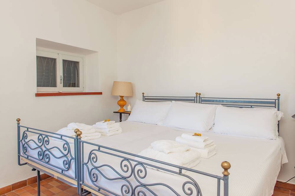 Villa La Limonera - Quattro Camere da Letto Villa, Ospiti Massimo 8 in Casciago, Provincia di Varese