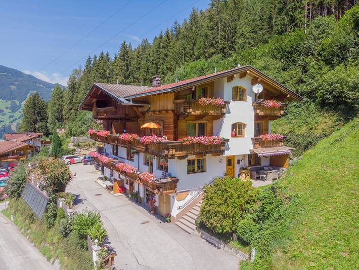 Ferienwohnung für 5 Personen, mit Garten und Ausblick sowie Balkon - 1