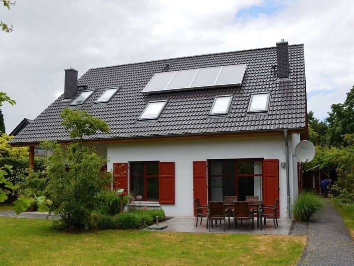 Ferienhaus für 8 Personen, mit Terrasse und Garten sowie Sauna in Stolpe auf Usedom