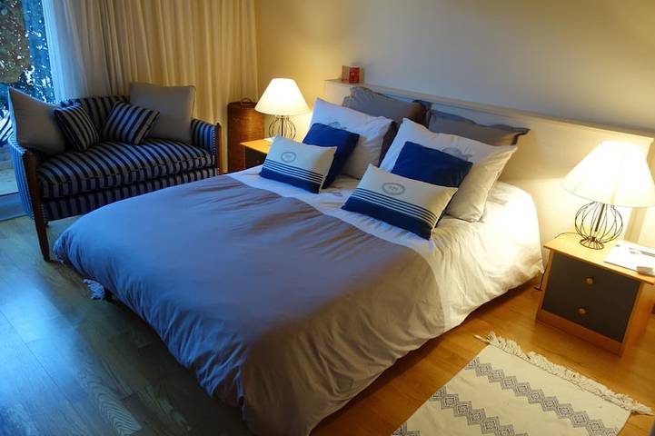 Gîte pour 4 personnes, avec terrasse dans Office De Tourisme De Juan Les Pins - 3