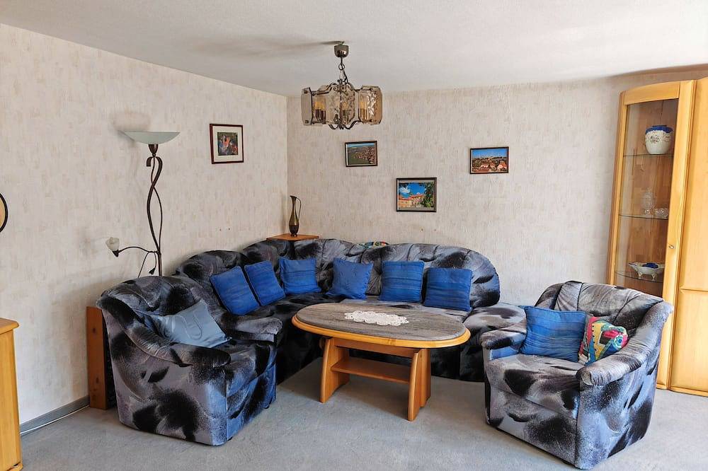 Ganze Wohnung, Fewo Klaus: Geräumige Wohnung in ruhiger Lage in Droyßig, Saale-Unstrut