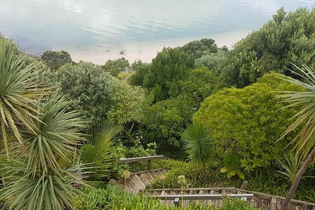 Herrliche Aussicht auf das Wasser und privater Zugang zur Bucht in Coromandel, Waikato