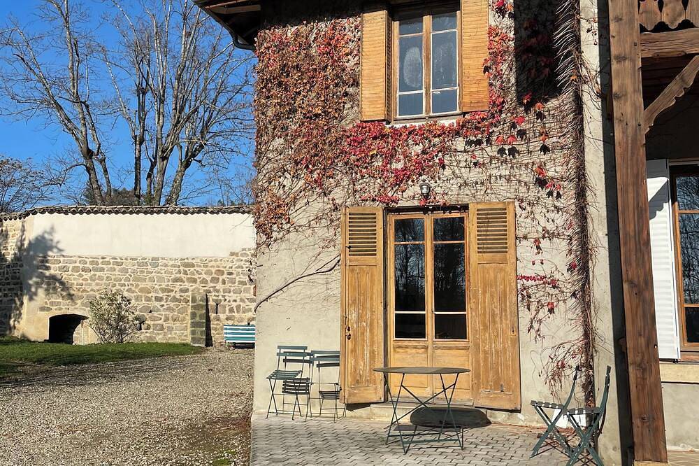 Appartement entier, Collocation en appartement dans maison avec jardin in Écully, Lyon et ses environs