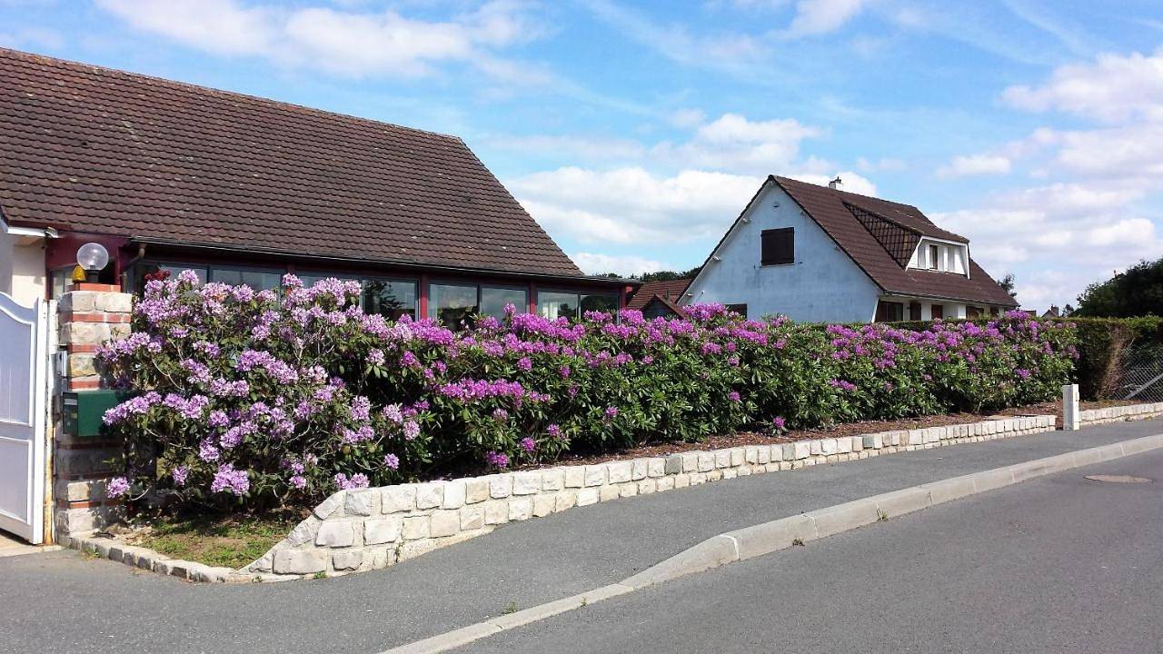 Appartement de vacances entier, 3 chambres privées dans un jardin d'hiver, garage voiture, vélos, motos in Tourville-sur-Arques, Région de Dieppe