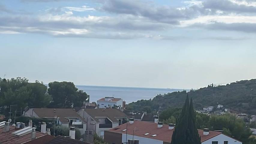 Chalet para 10 personas, con jardín y jacuzzi además de balcón y piscina en Provincia de Barcelona - 4