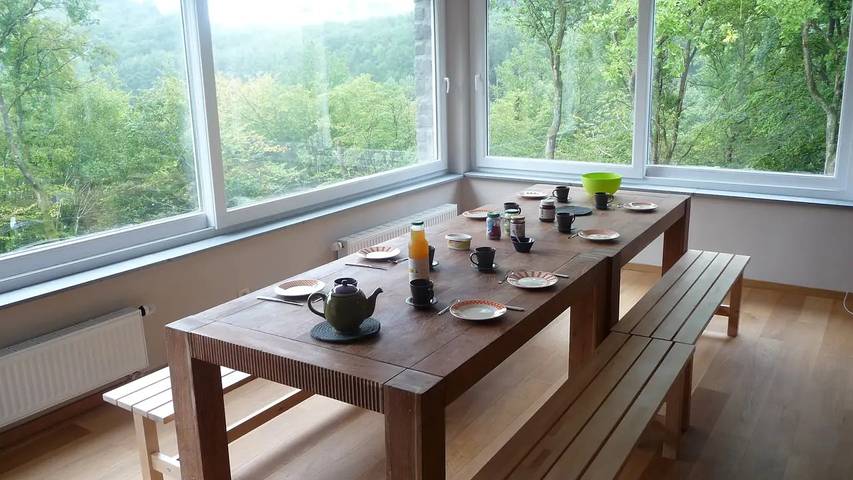 Location de vacances pour 14 personnes, avec jardin à Onhaye - 3
