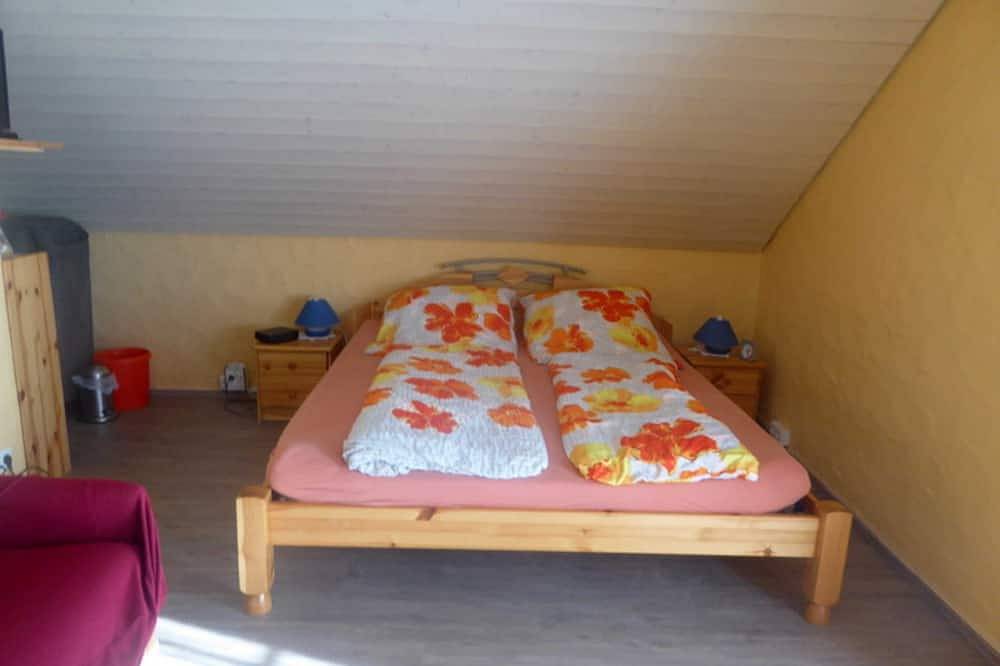 Ganze Wohnung, Doppelzimmer Nr. 1, 20m², Etagenbad, Balkon, max. 3 - Bea´s Gästezimmer in Europa-Park, Herbolzheim