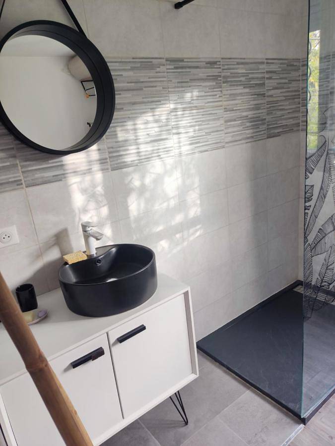Double Room with Private Bathroom in Saint-Vite, Quercy