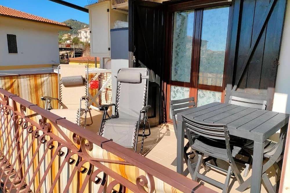 Apartamento entero, Fabulous 3-bedroom corporate apartment in Sapri in Sapri, Cilento