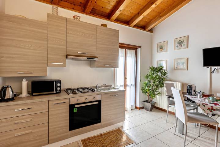 Appartamento intero, Appartamento '38' con terrazza e balcone condivisi in Valeggio sul Mincio, Provincia di Verona