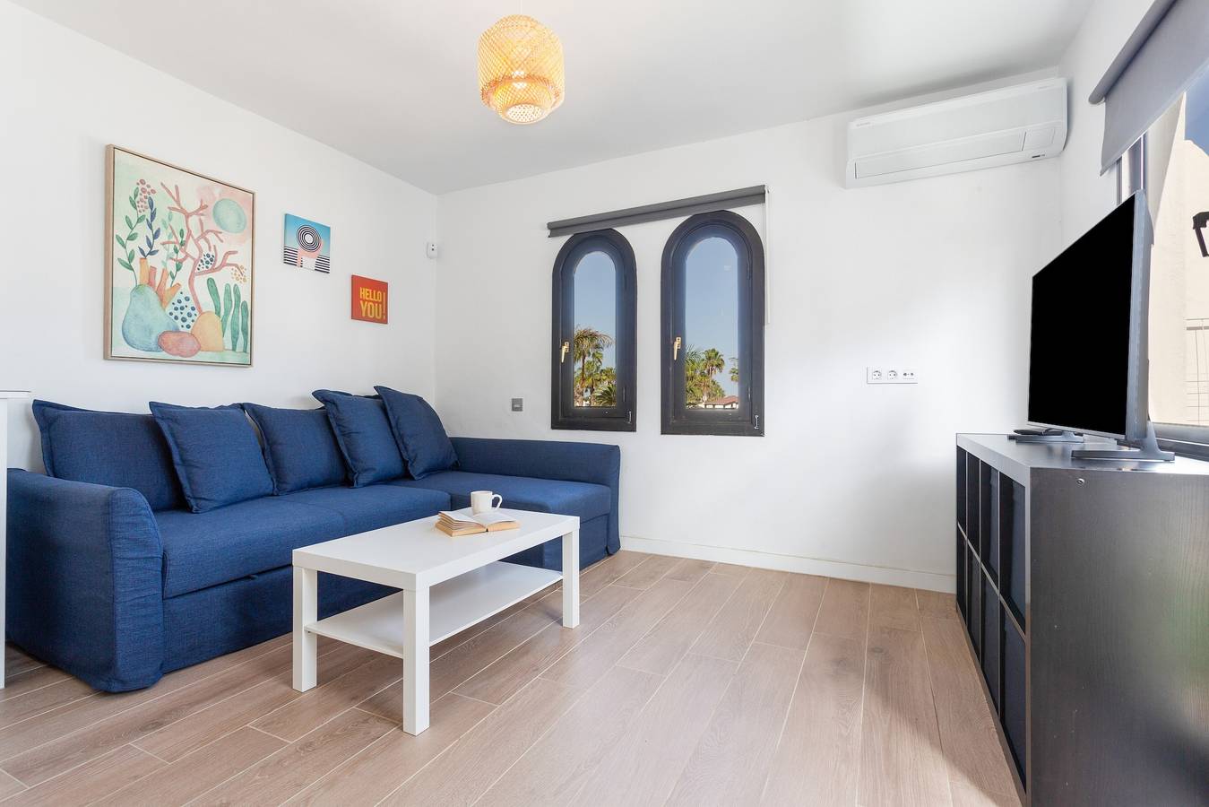 Geheel appartement, Vakantieappartement 'Brisa Azul' met gedeeld zwembad, privéterras en wifi in Corralejo, La Oliva