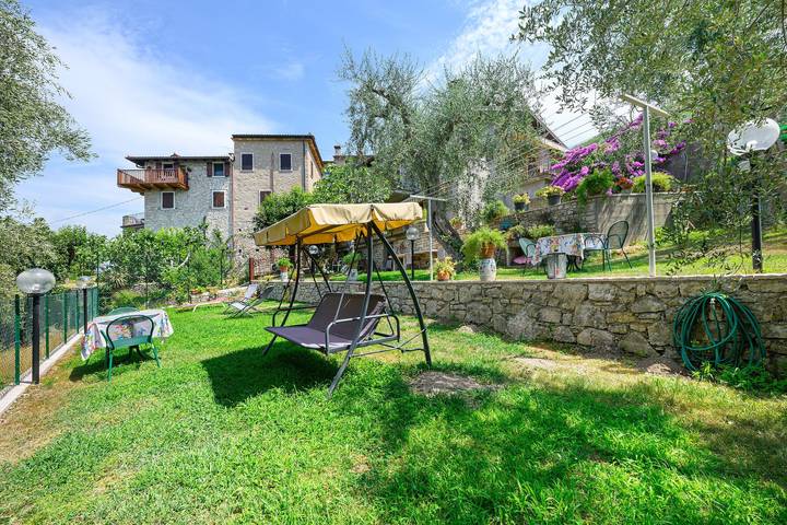 Ferienwohnung für 4 Personen, mit Garten und Seeblick, mit Haustier in Torri del Benaco - 2
