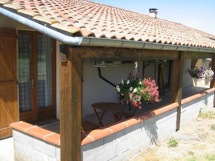Gîte pour 2 personnes, avec Terrasse et Jardin à Parisot