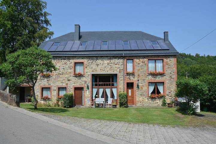 Location de vacances pour 5 personnes, avec Terrasse et Jardin dans Haut-Fays