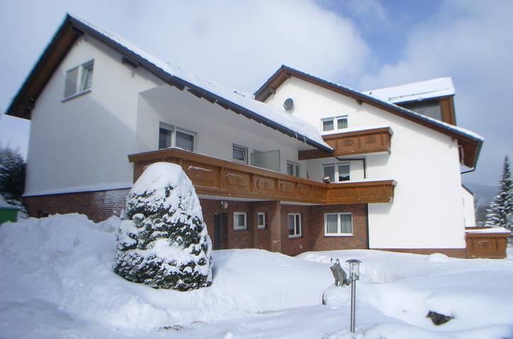 Ferienhaus für 3 Personen, mit Garten und Sauna sowie Pool und Whirlpool, kinderfreundlich in die Mittelgebirge - 2