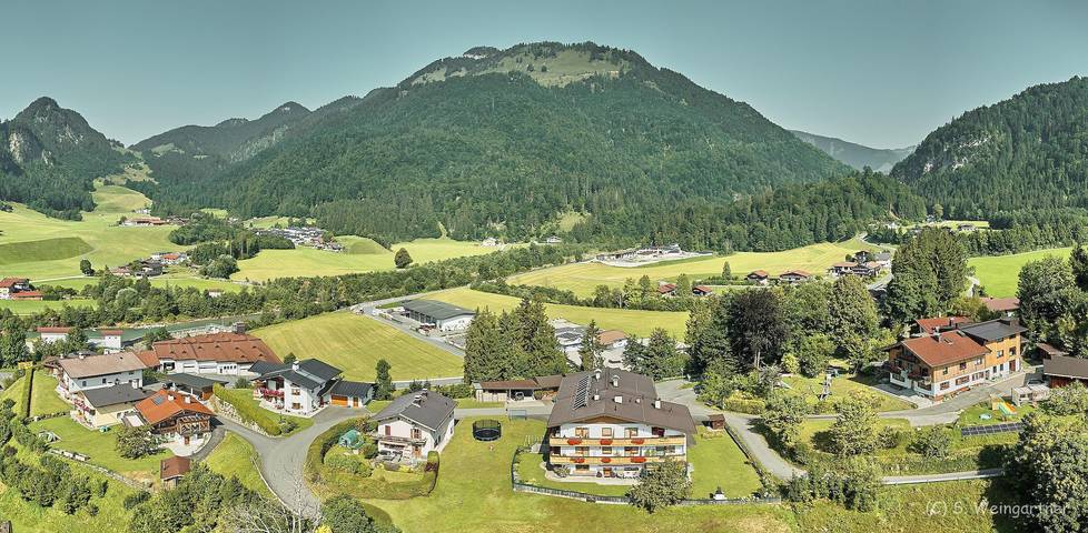 Ferienwohnung für 4 Personen, mit Balkon und Terrasse sowie Garten und Ausblick in Kössen - 2