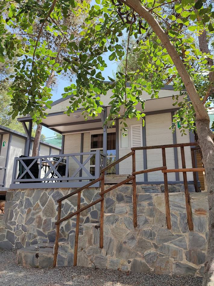 Bungalow para 5 personas, con piscina para niños además de piscina y jardín en Alt Palància - 2