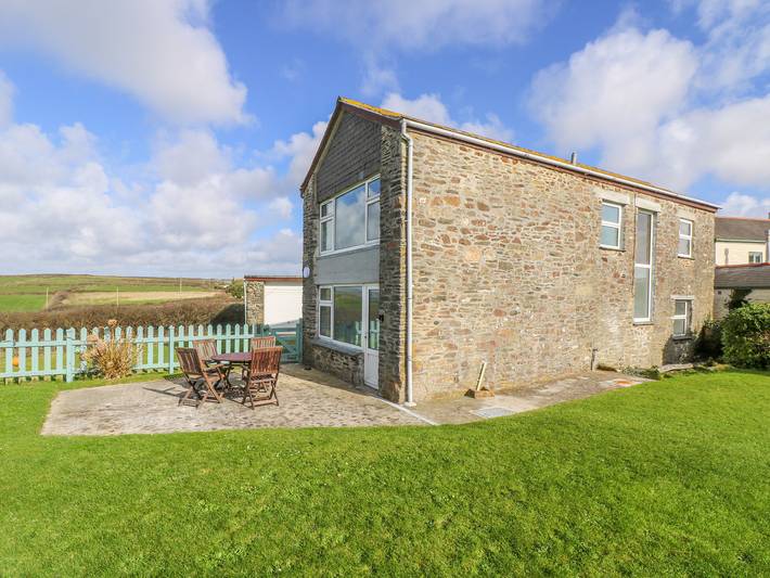 Rental for 4 people, with Garden and View in The Lizard Peninsula