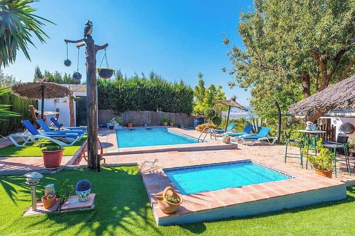 Villa for 8 people, with terrace and garden - 1