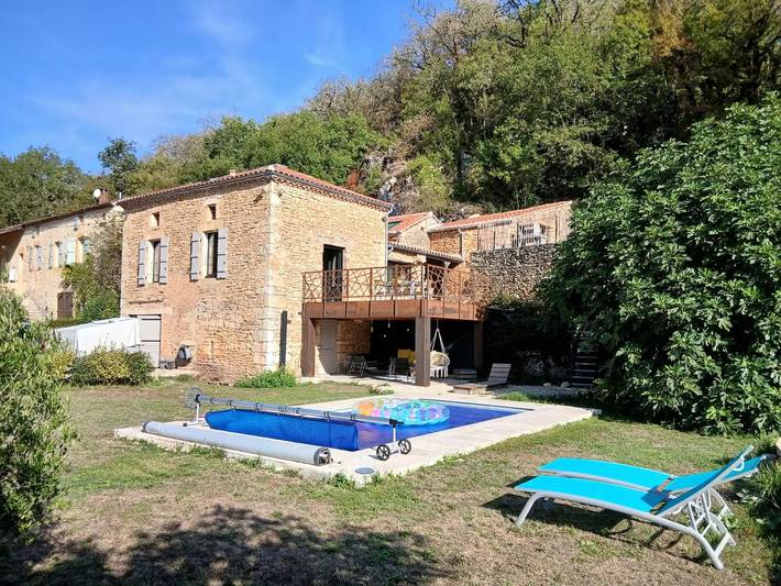 Location de vacances pour 4 personnes, avec jardin à Puy-l'Évêque