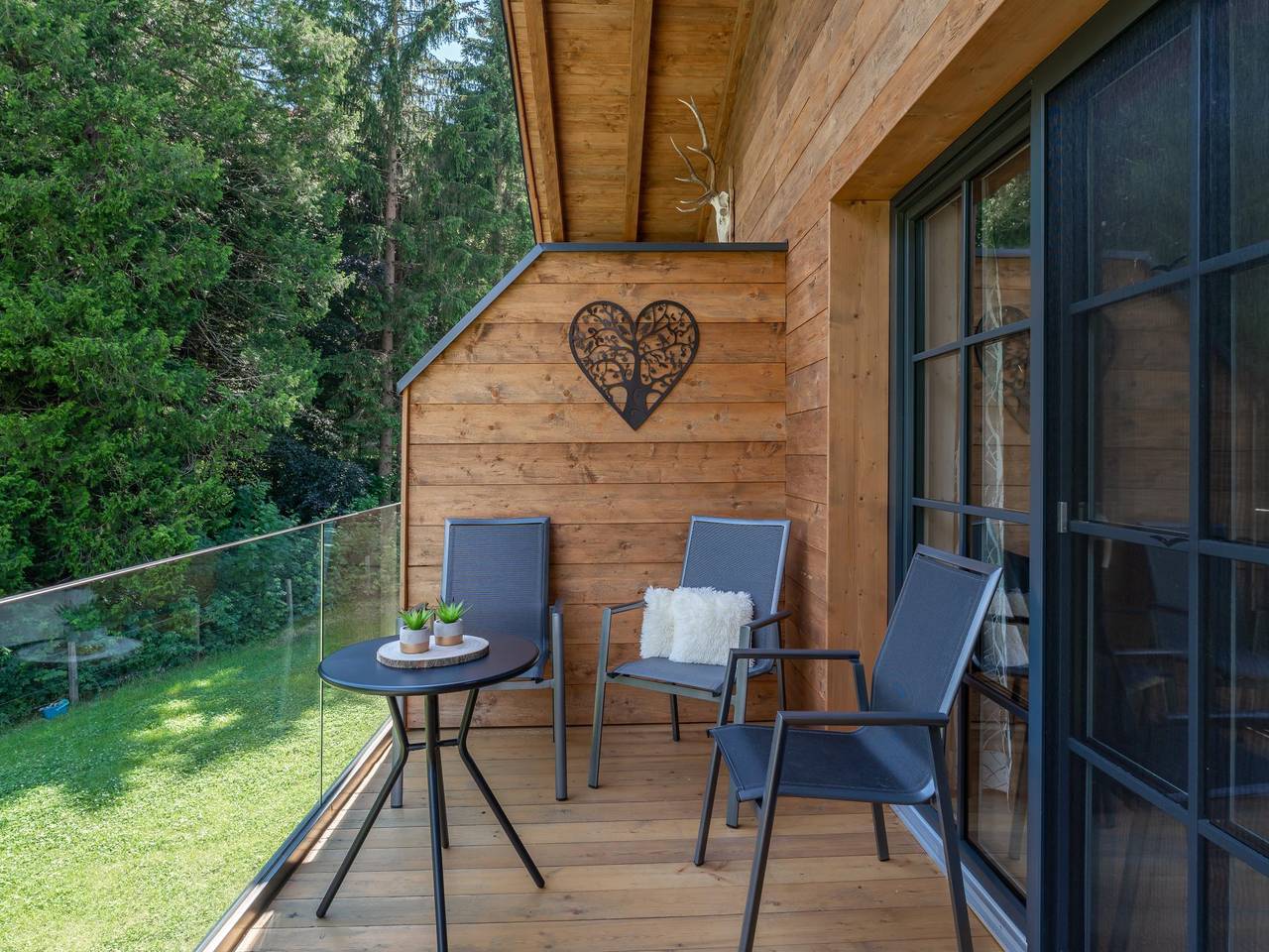 Luxus-Lodge mit Privatsauna bei Flachau
 in Eben im Pongau, Tennengau
