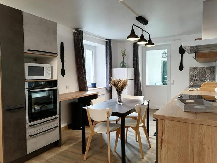 Location de vacances pour 6 personnes, avec jardin et vue, animaux acceptés à Estaing - 3