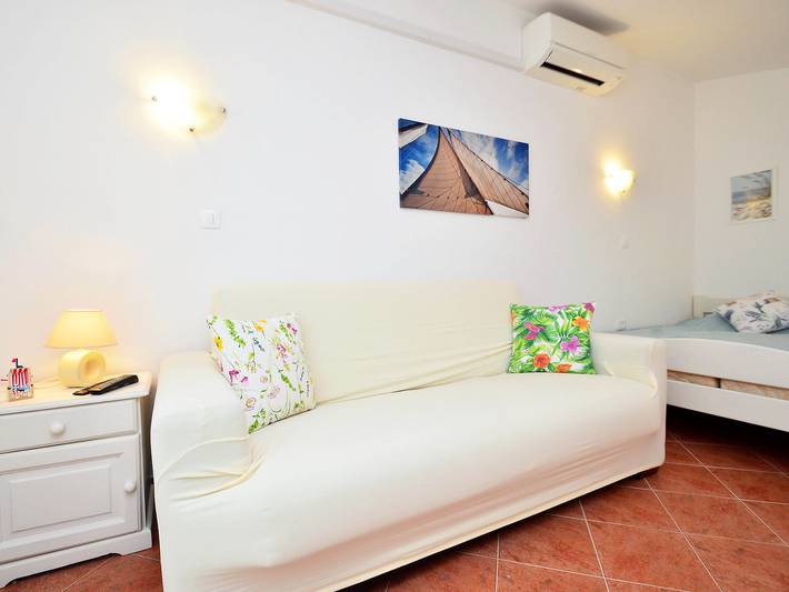 Ferienhaus für 4 Personen, mit Terrasse und Garten in Umag - 3