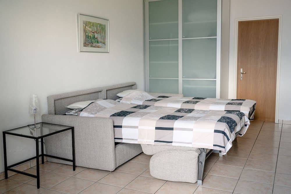 Apartamento entero, Experiencia árboles de palma, piscina y panorámica: Casa Belsito, Orselina, Lago Mayor in Orselina, Alpes Ticineses y del Verbano