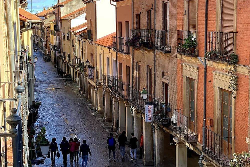 Serfardí Apartment, Calle Mayor, Alcalá de Henares in Alcalá de Henares, Madrid Province
