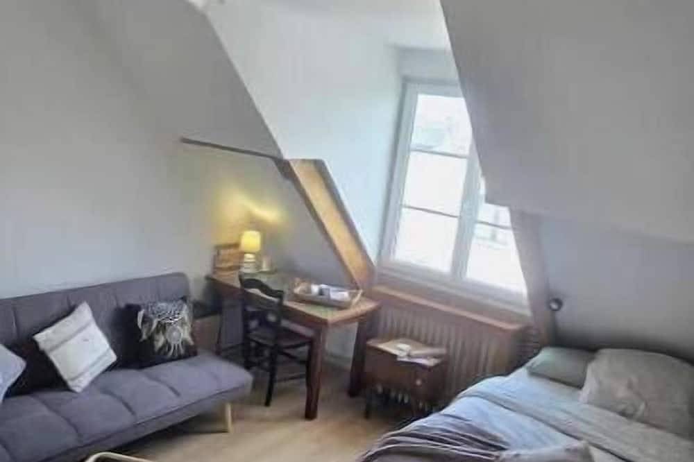 Appartement entier, Studio cosy avec jardin à Saint-Pierre-des-Corps, proche gare et Tours in Saint-Pierre-des-Corps, Région de Tours