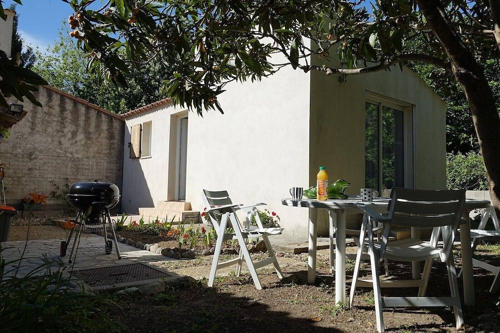 Entire apartment, La Lagouchka Close to the city in the countryside between the sea and the mountains.... in Grabels, Montpellier region