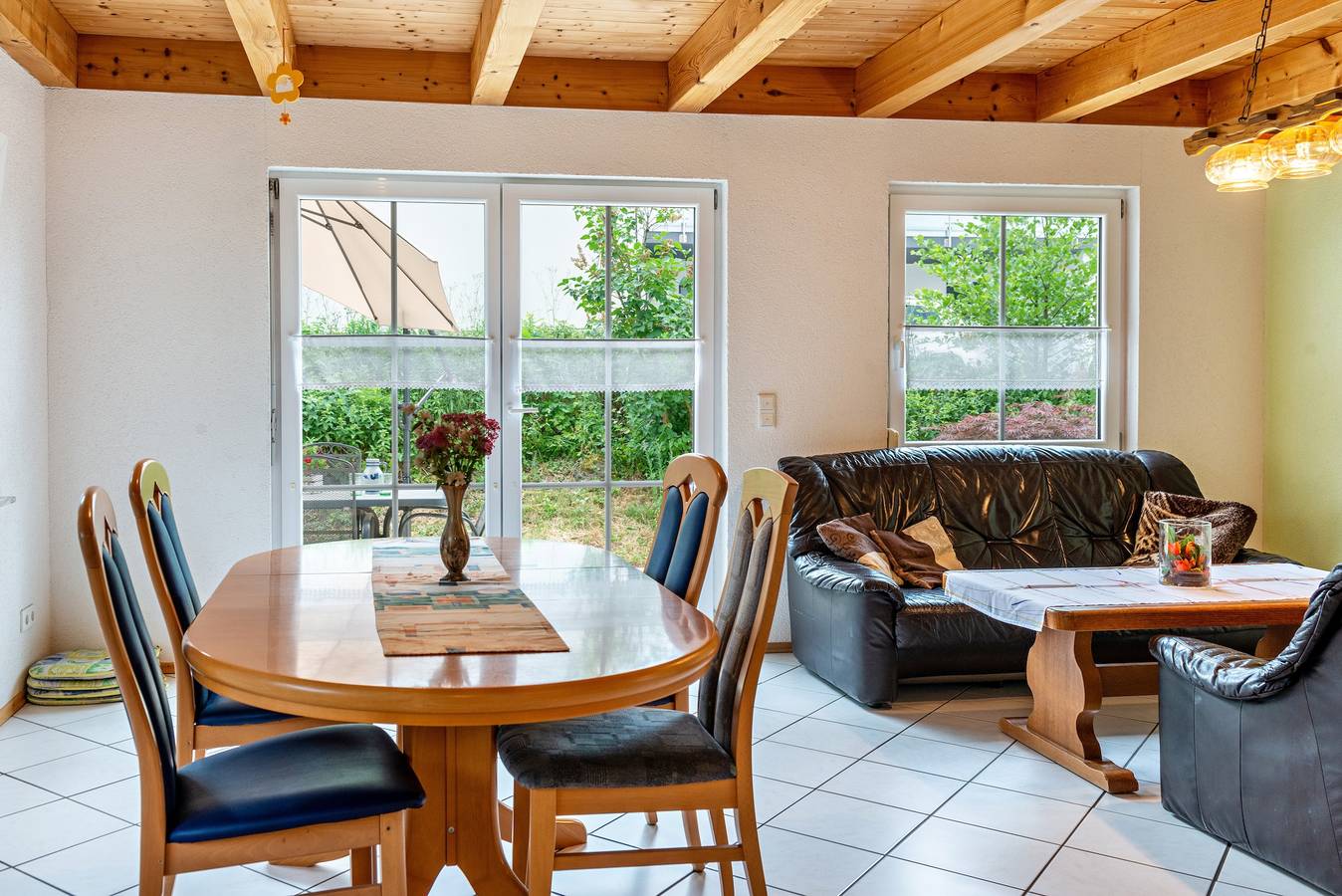 Ganze Wohnung, Ferienwohnung 'Beutenmühle Straussenfarm Erdgeschoss' mit privater Terrasse und Gemeinschaftsgarten in Owingen, Region Bodensee-Oberschwaben