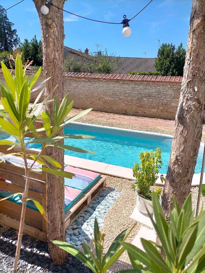 Chambre d’hôte pour 5 personnes, avec jardin ainsi que vue et piscine dans le Cher - 4