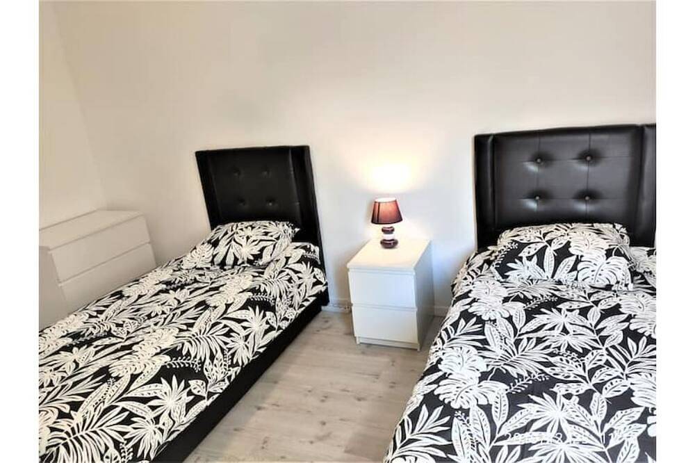 Apartamento entero, New condo, Quiet, Bright, Terrace, Free Parking in Romainville, Sena-Saint Denis