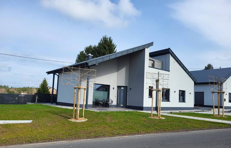 Ferienhaus für 4 Personen, mit Terrasse und Garten sowie Sauna und Whirlpool in der Eifel - 2