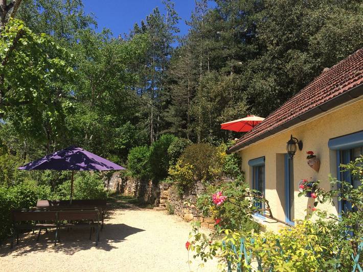 Gîte pour 5 personnes, avec jardin ainsi que terrasse et piscine - 1