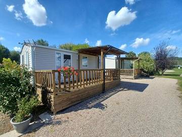 Camping für 6 Personen, mit Seeblick und Kinderpool in Moselle